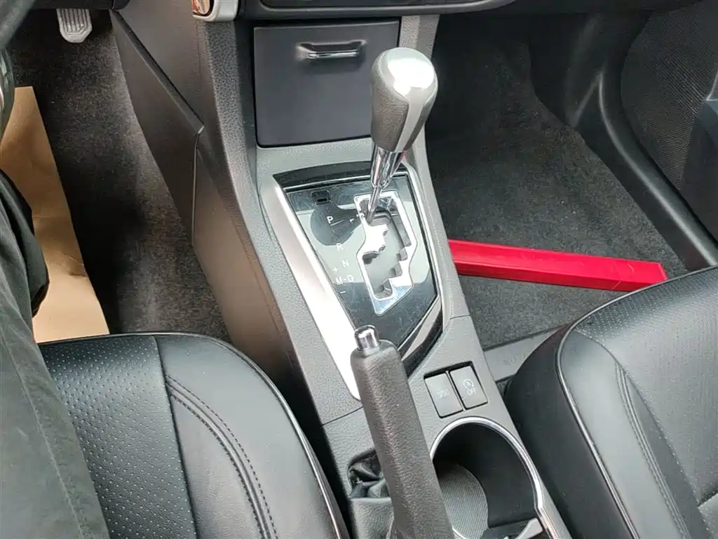 Toyota Corolla 2017 Facelift 1.2T S-CVT GL фото 14