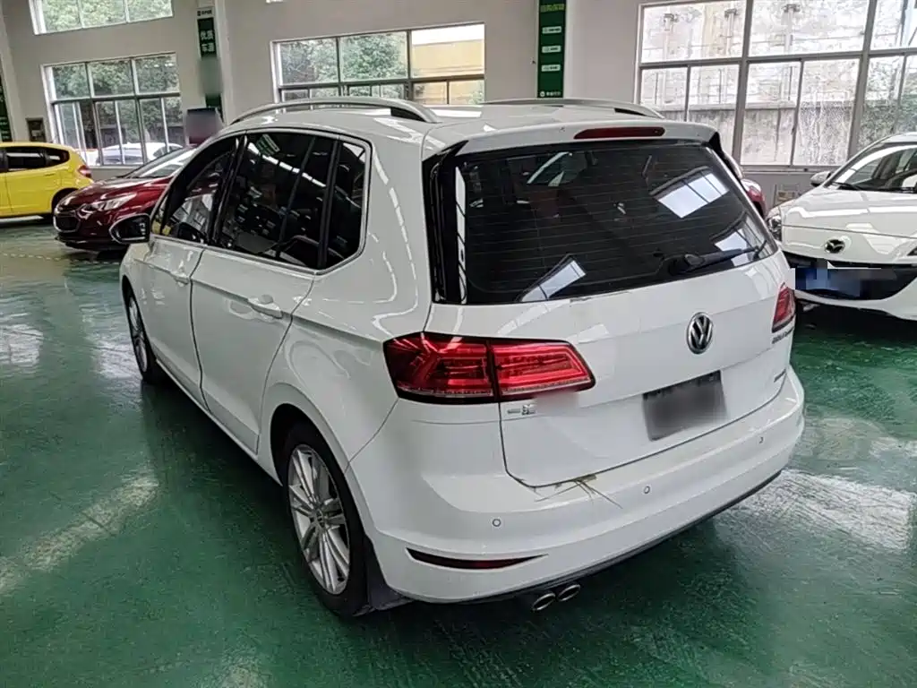 Volkswagen Golf Sportsvan 2016 280TSI Automatic Luxury фото 5