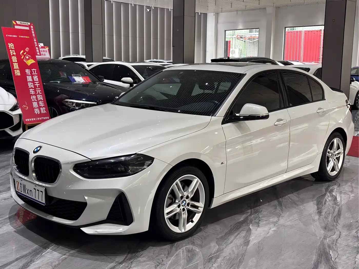 BMW 1 Series 2019 118i M Sport Package фото 2