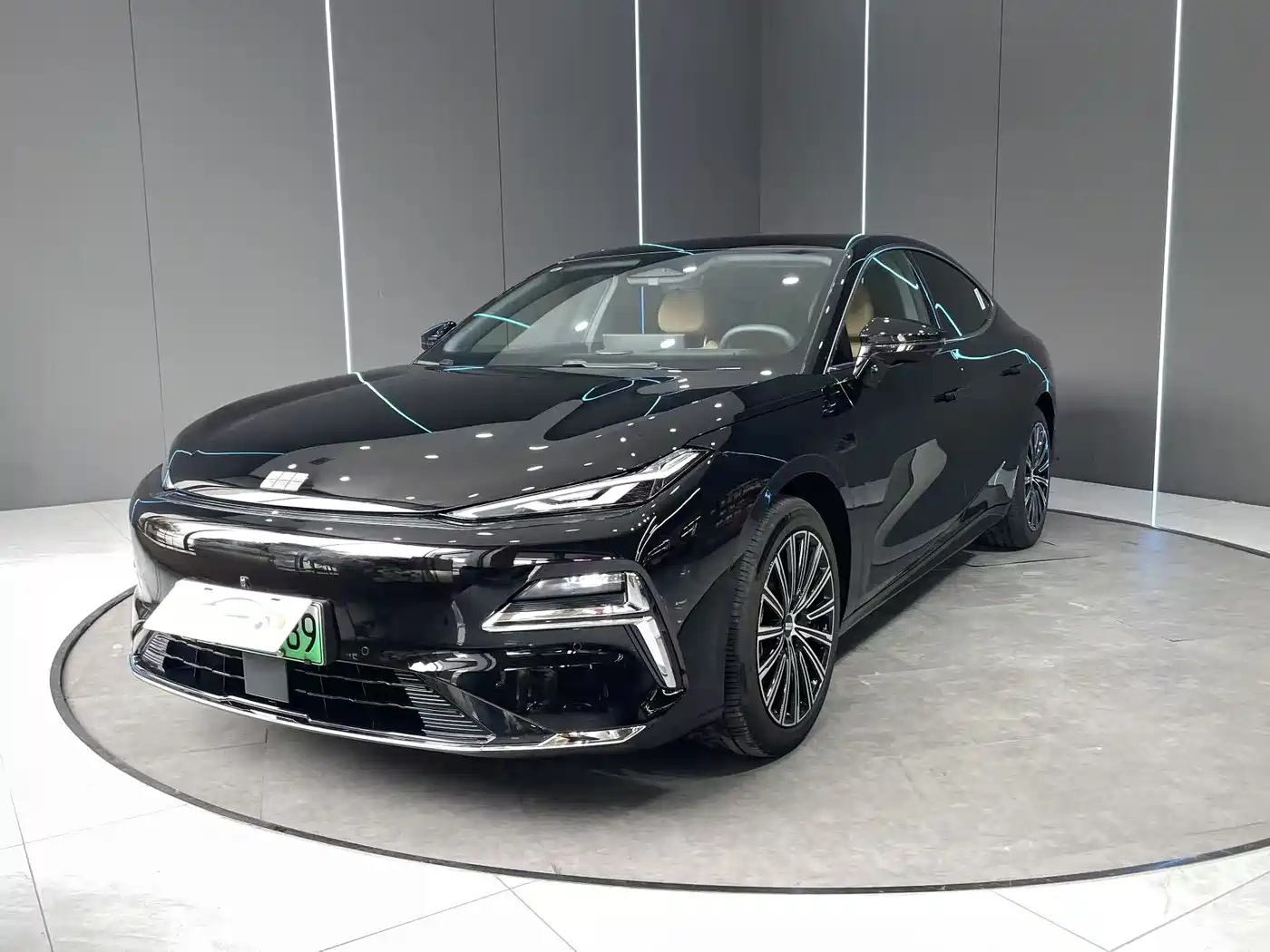 Geely Galaxy Galaxy Xingyao 8 2025 Model 130km EM-i Flagship Edition