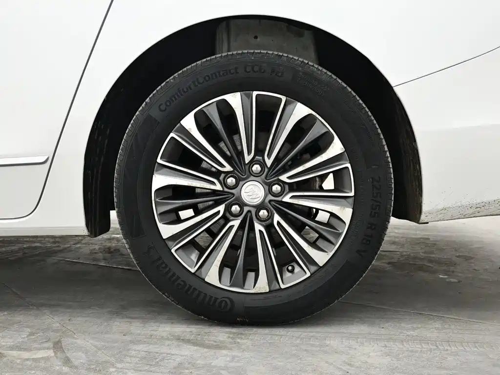 Фото 9 - Buick GL8