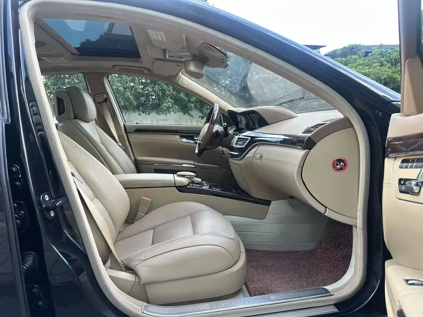 Mercedes-Benz S-Class 2012 S 500 L 4MATIC Grand Edition фото 4