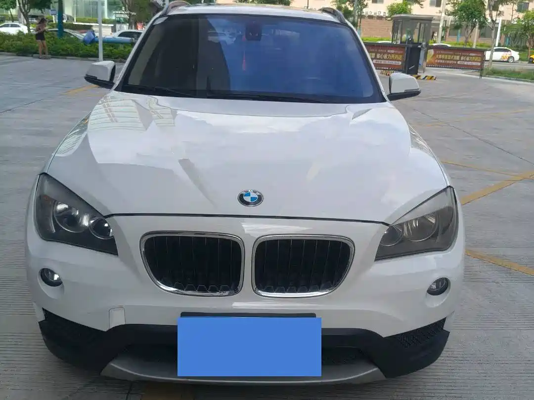 BMW X1 2013 sDrive18i Fashion фото 2