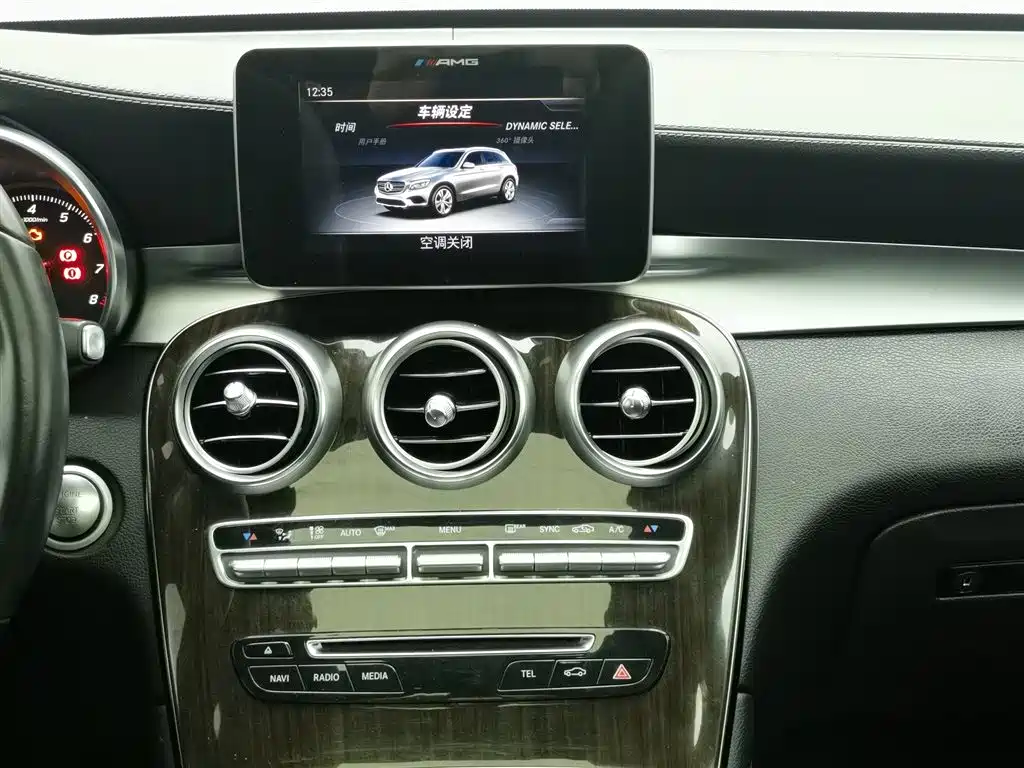 Mercedes-Benz GLC 2016 GLC 260 4MATIC Luxury фото 12