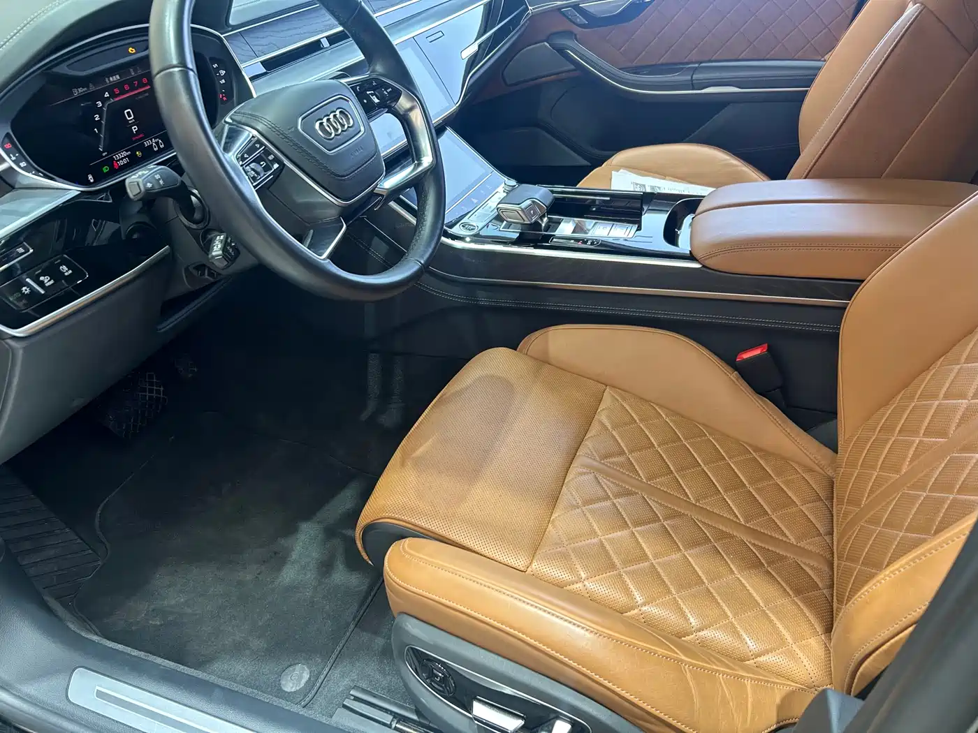 Audi A8 2022 A8L Horch Founder's Edition Legendary фото 9