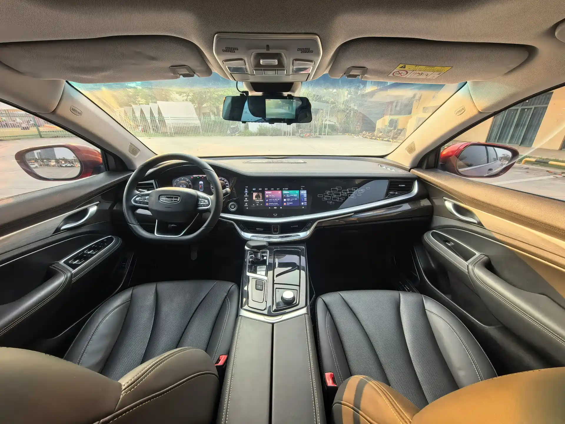 Фото 9 - Geely Borui