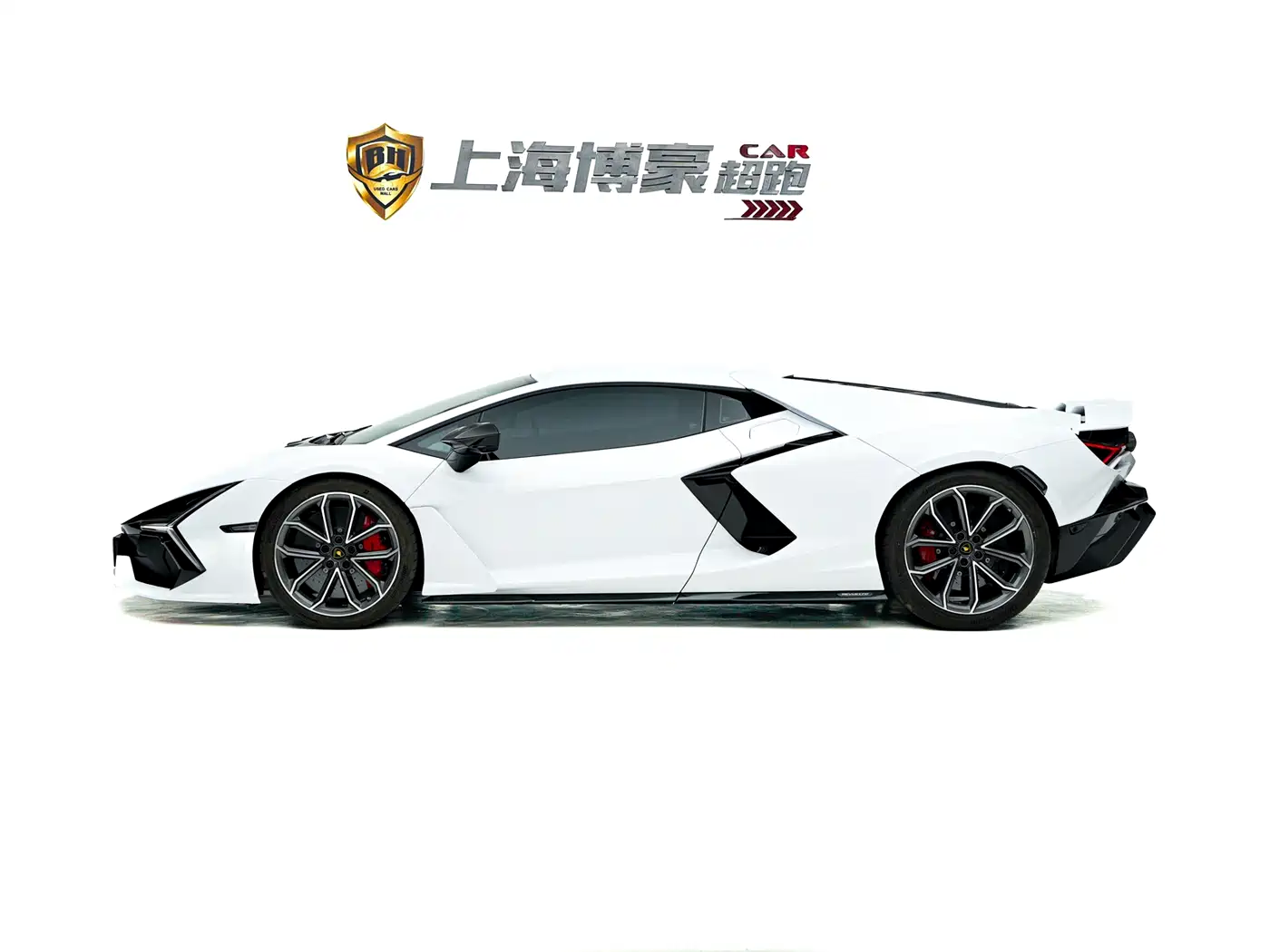 LAMBORGHINI REVUELTO
