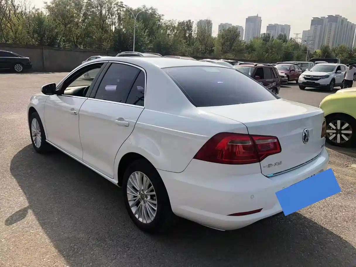 Volkswagen Bora 2013 2013 1.6L Automatic Luxury Model