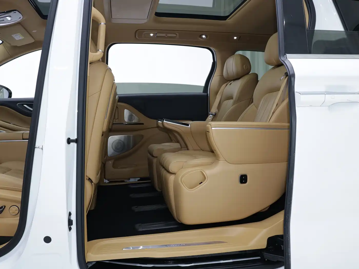 Voyah Auto Voyah Dreamer 2025 PHEV 4WD Kunpeng Premium Edition фото 6