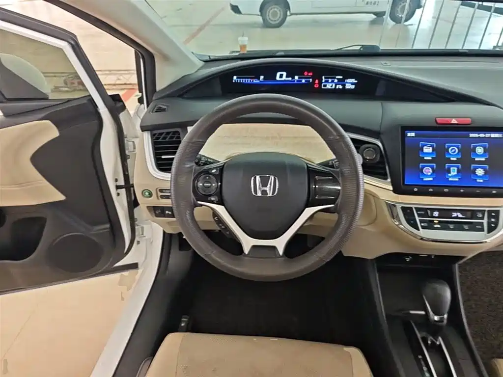 Honda Jade 2016 2016 1.8L Automatic Comfort Version 5-seater