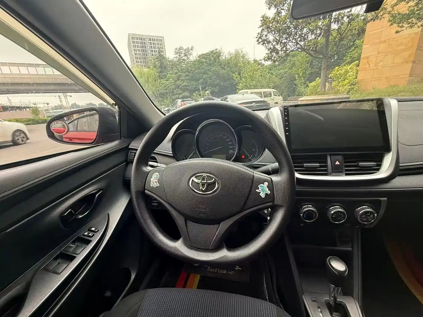 Toyota YARiS L Zhi Xiang 2017 1.5E CVT Charming Edition фото 8