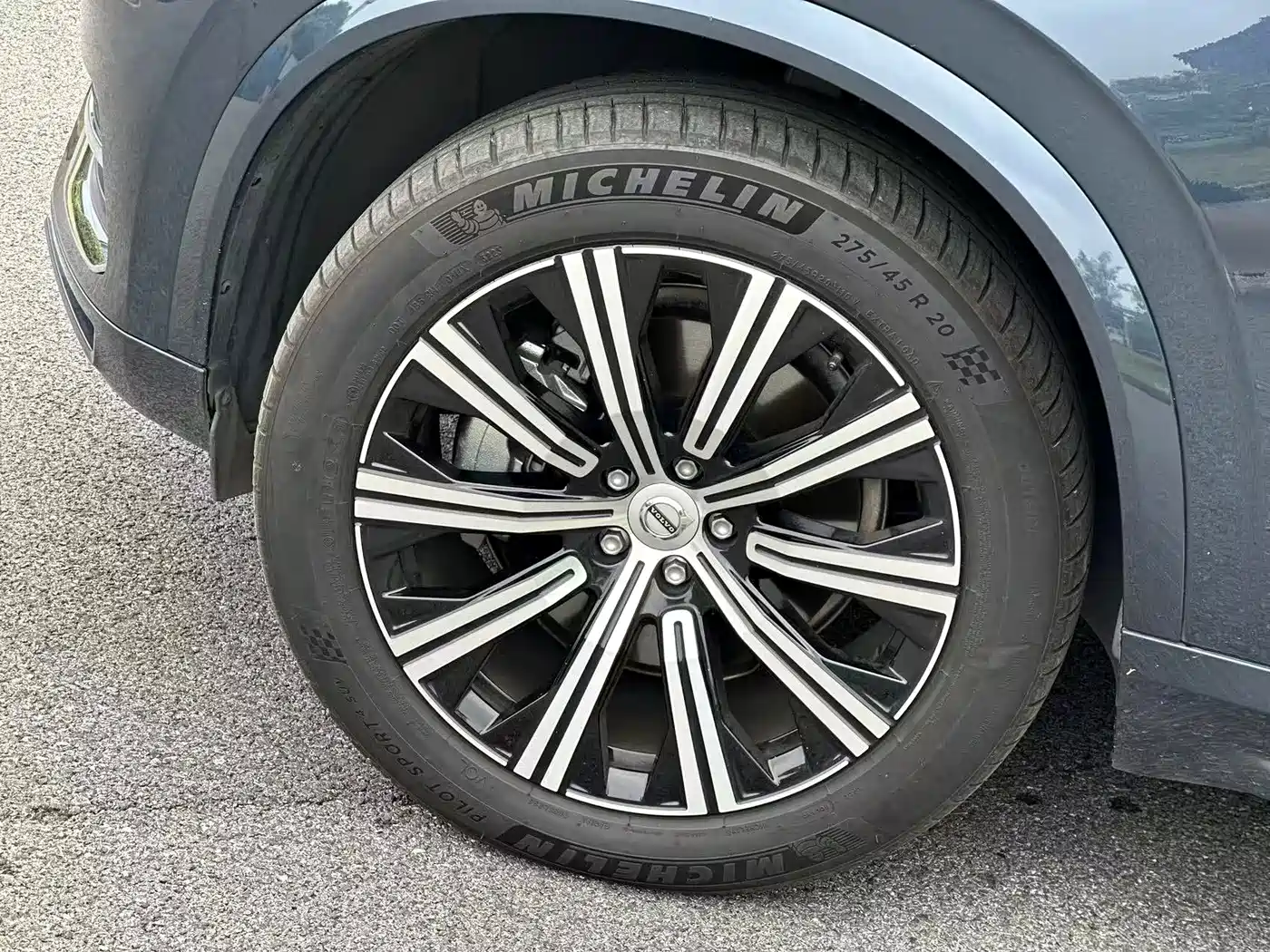 VOLVO XC90