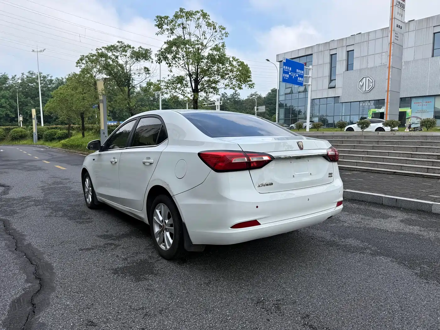 Roewe 360 2018 2018 PLUS 1.5L Automatic Luxury Edition
