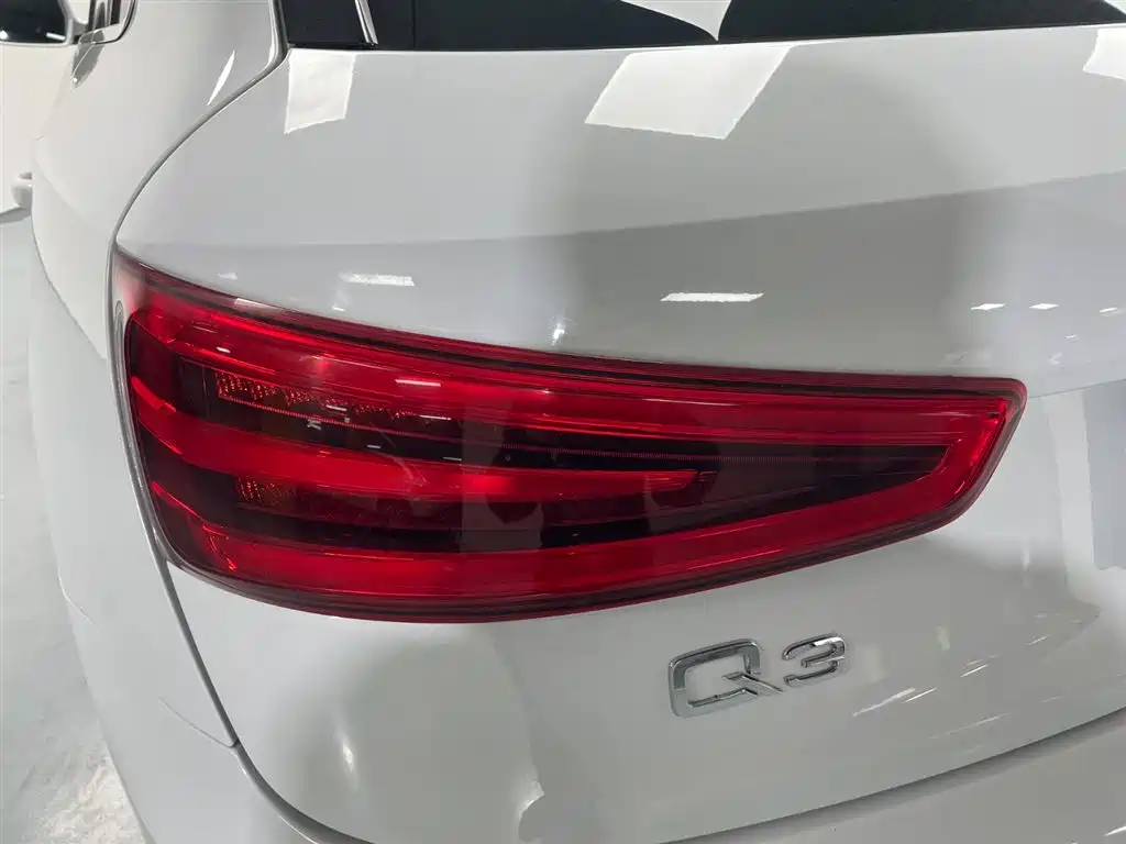 Audi Q3 2013 35 TFSI quattro Comfort фото 11