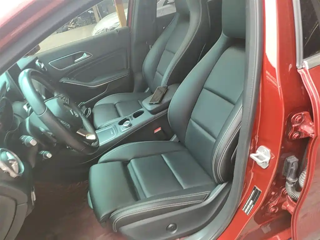 Mercedes-Benz GLA 2017 GLA 200 Fashion фото 15