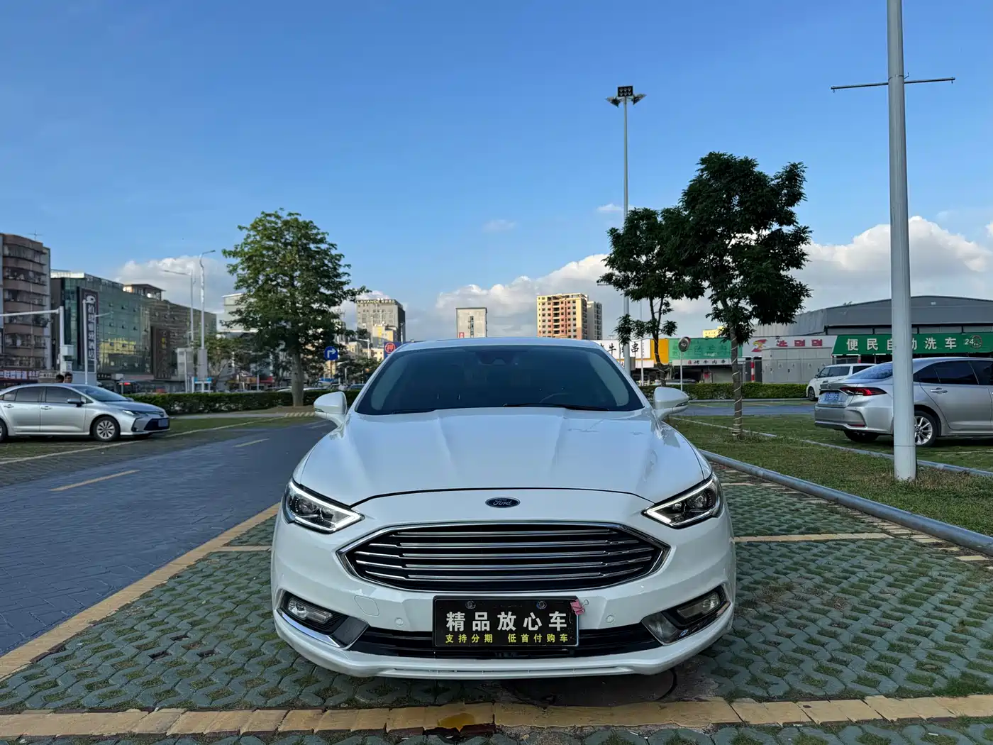 FORD MONDEO