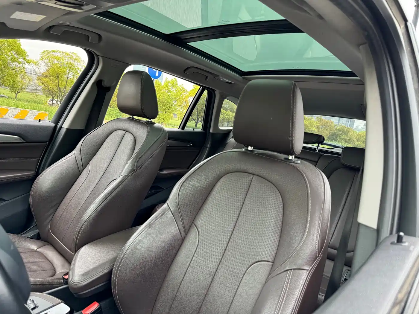 BMW X1 2018 sDrive18Li Premium Model фото 10