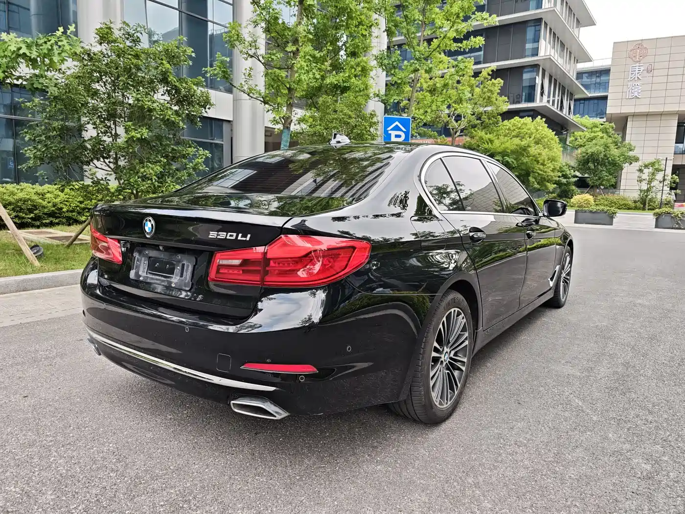 BMW 5 Series 2018 Facelift 530Li Exclusive Luxury Package фото 6