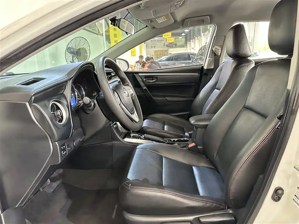 Toyota Corolla 2018 1.2T S-CVT GL Smart Edition фото 4
