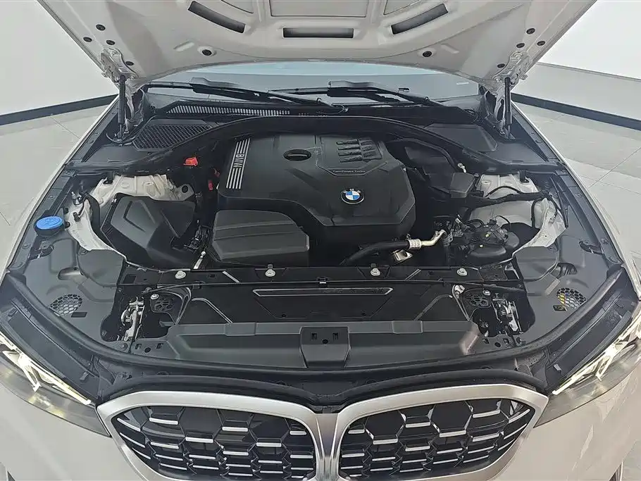 BMW 3 Series 2024 325Li M Sport Package фото 10