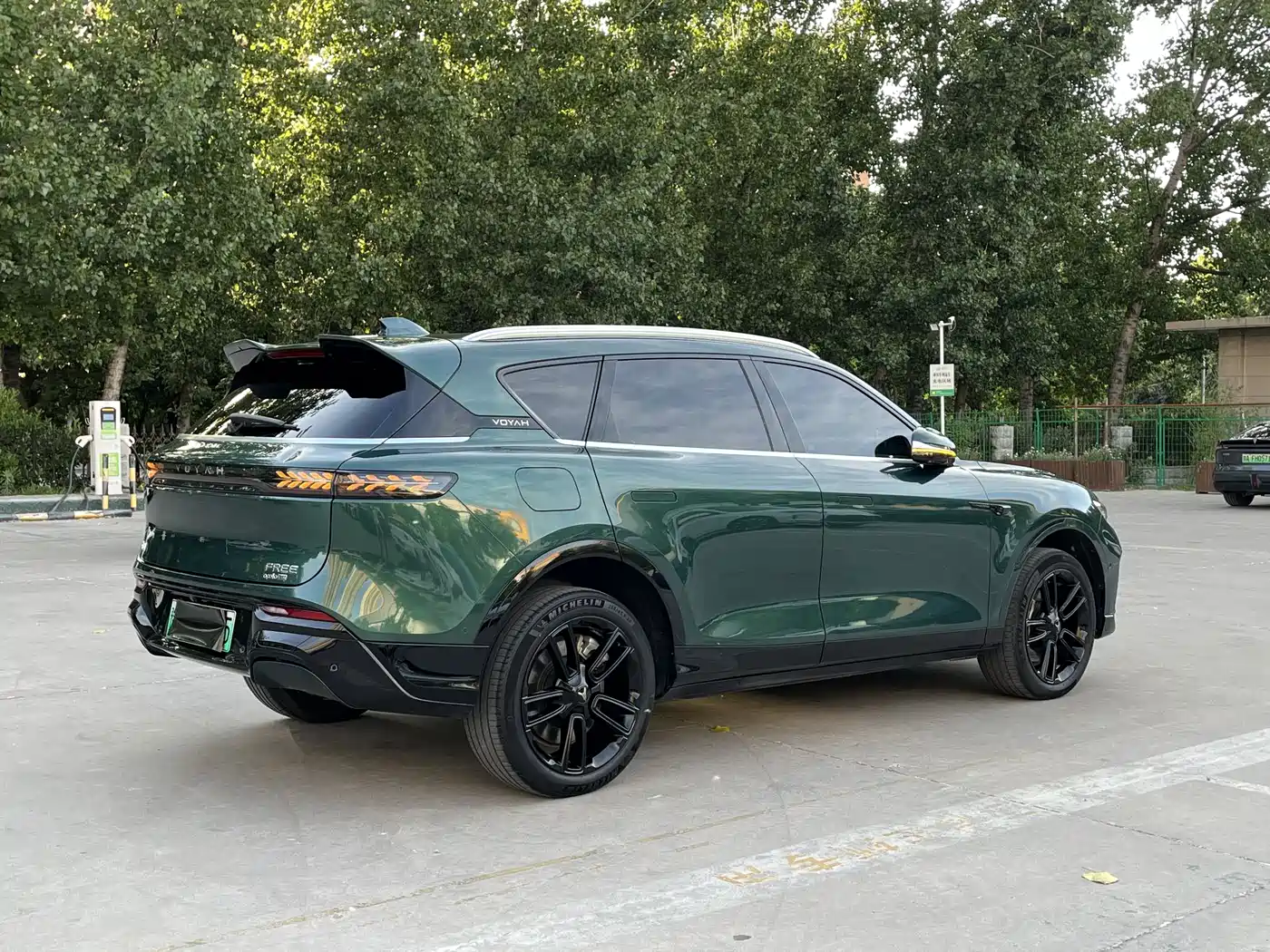 Voyah Auto VOYAH FREE 2024 Ultra Long Range Intelligent Driving Edition фото 3
