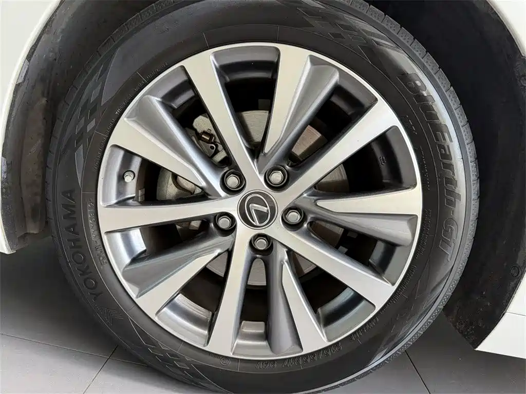 Lexus ES 2018 200 Excellence Edition China V фото 13