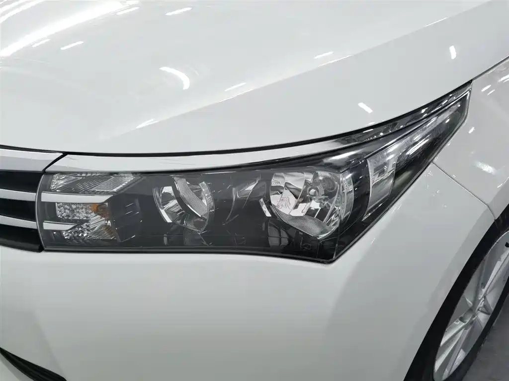Toyota Corolla 2017 Facelift 1.6L S-CVT GL фото 7
