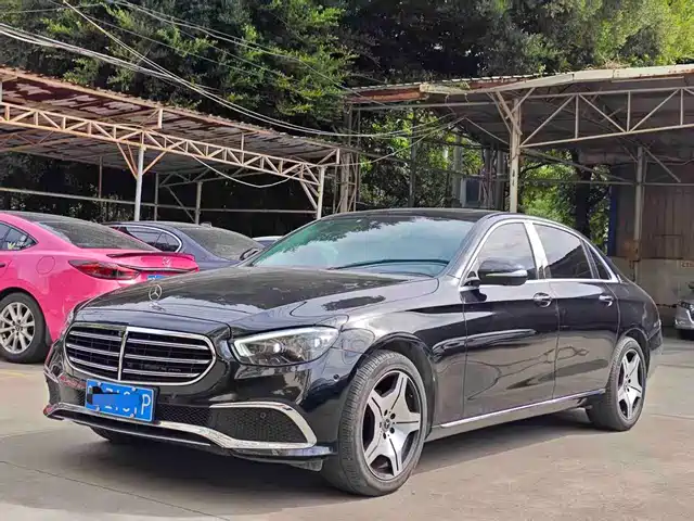 MERCEDES-BENZ E CLASS