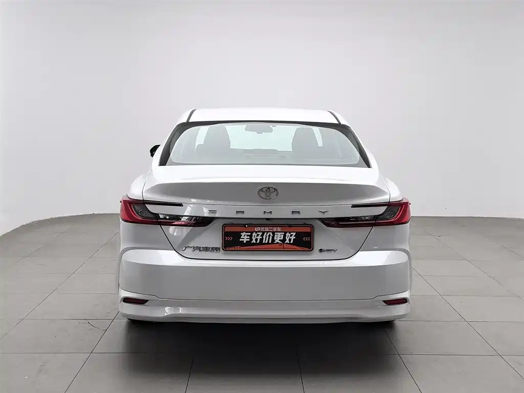 Toyota Camry 2024 Hybrid 2.0HGVP Luxury Edition фото 4