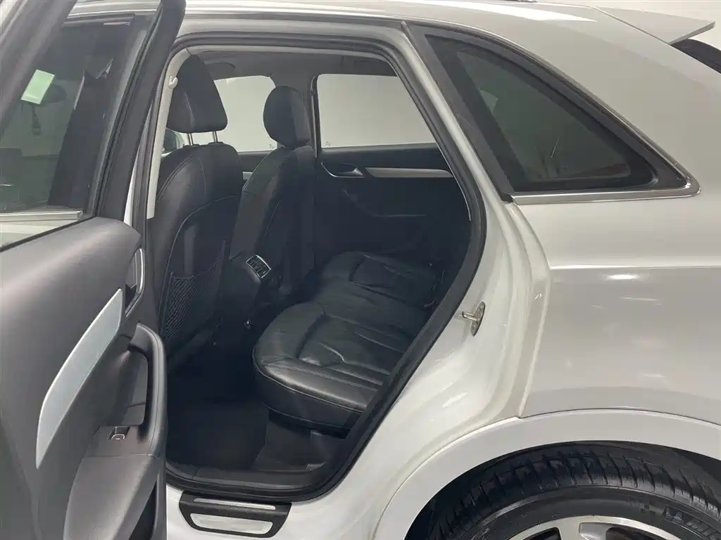 Audi Q3 2013 35 TFSI quattro Comfort фото 13