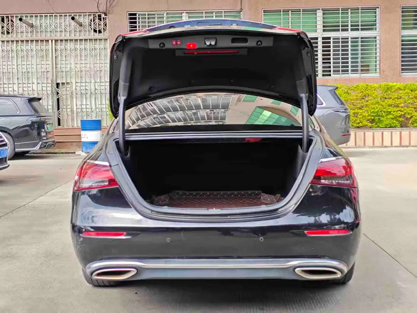 Mercedes-Benz E-Class 2016 E 200 L фото 7