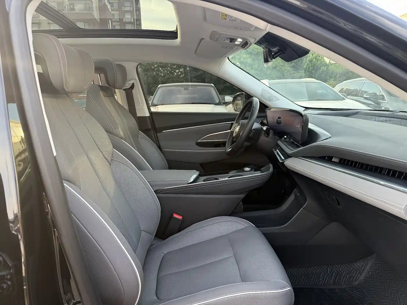 Buick E5 2023 Premium Standard Range Edition фото 10