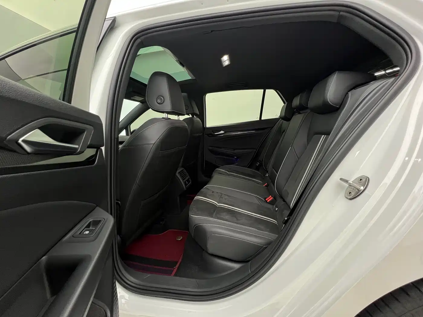 Volkswagen Golf 2021 280TSI DSG R-Line фото 14