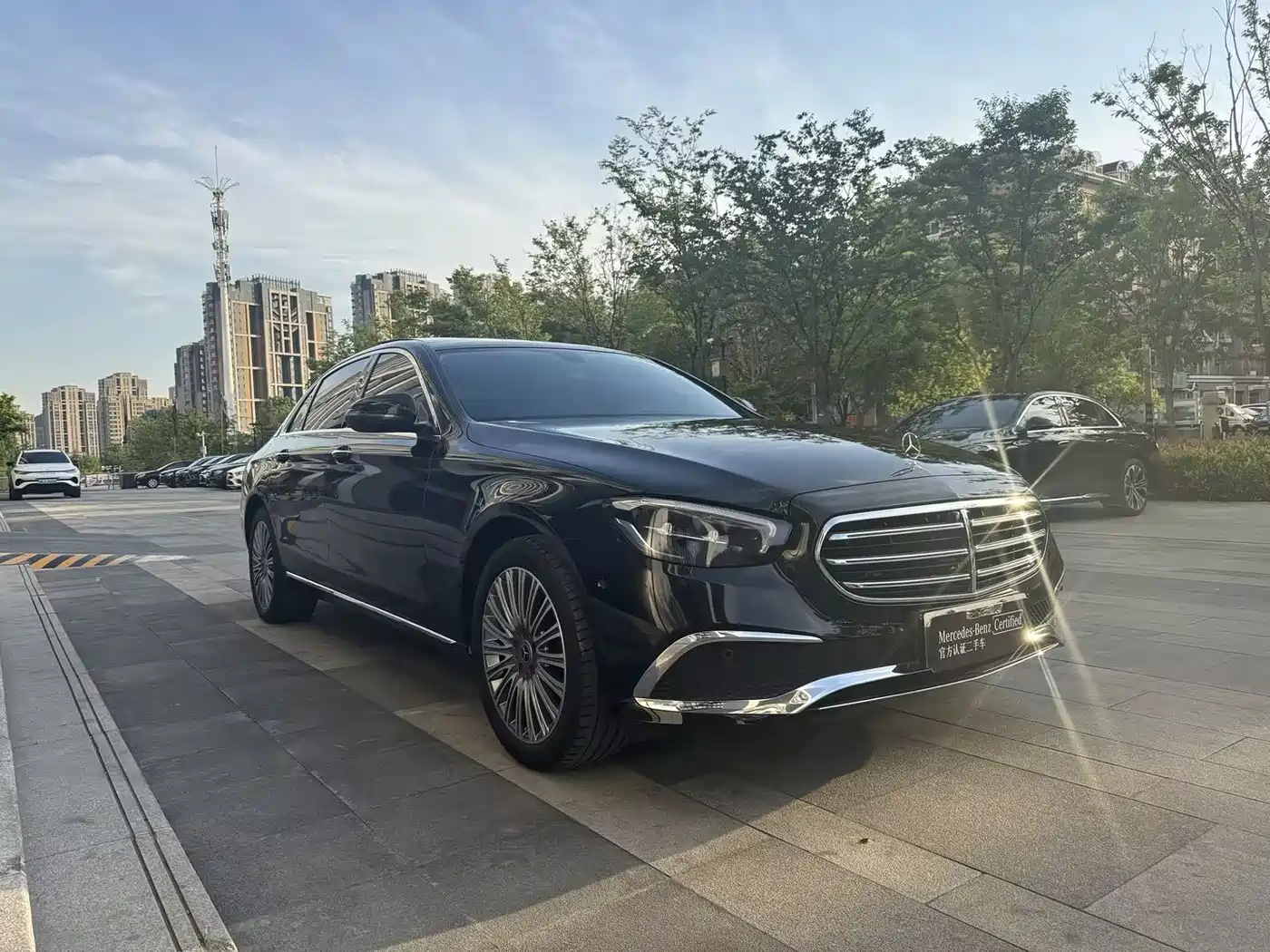 Mercedes-Benz E-Class 2022 E 300 L Fashion фото 3