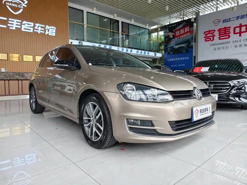 Volkswagen Golf 2017 230TSI Auto Luxury Millionth Anniversary Edition фото 3