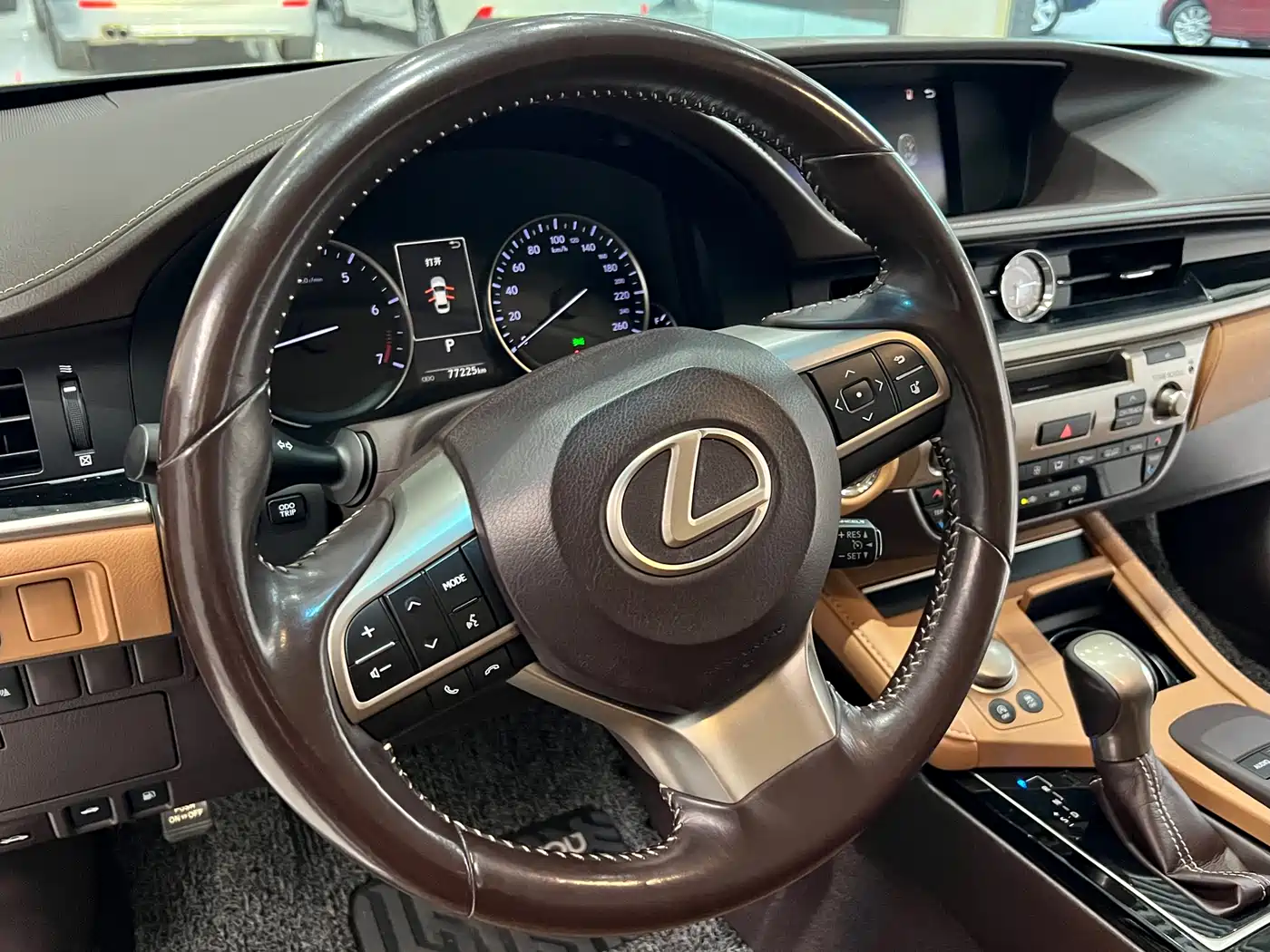 Lexus ES 2015 200 Elite Edition фото 6