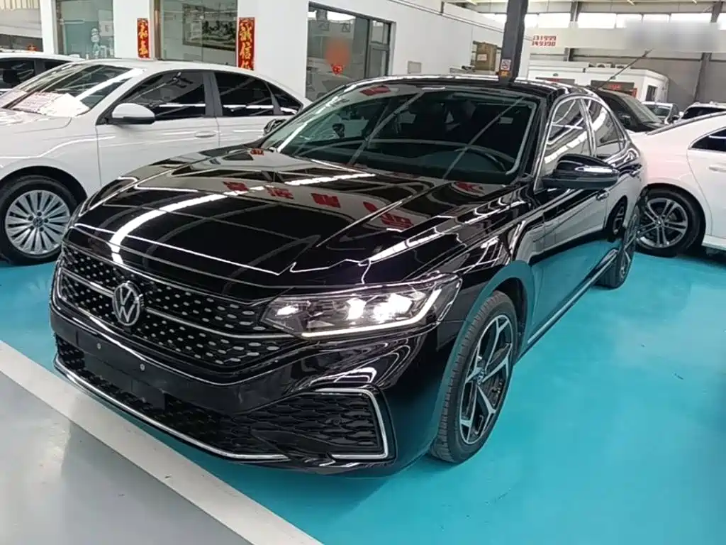 Volkswagen Passat 2023 330TSI Starlight Elite Edition