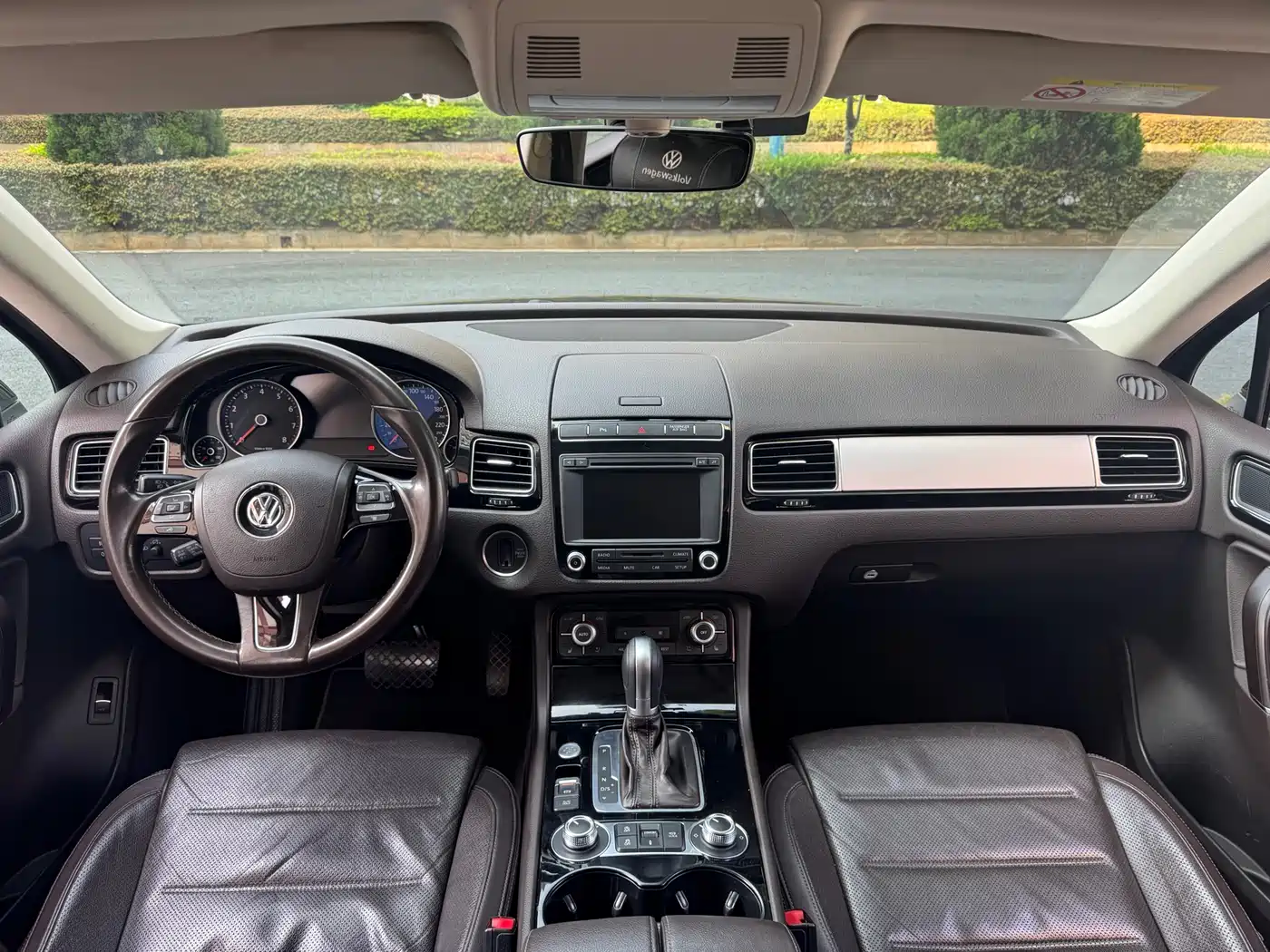 Volkswagen Touareg 2017 3.0TSI Explorer Edition фото 4