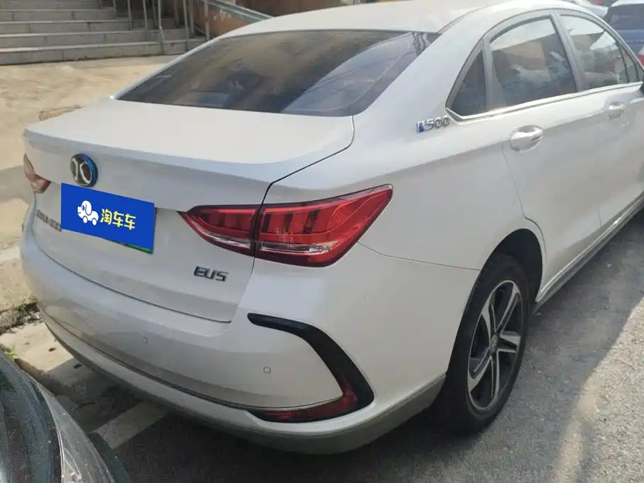 BAIC Beijing EU5 2018 2018 R500 Smart Wind Edition