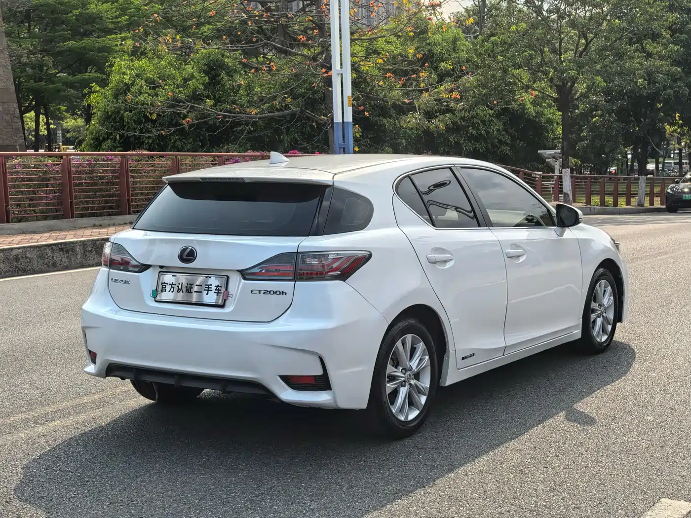 Lexus CT 2014 CT200h Elite Monochrome фото 10