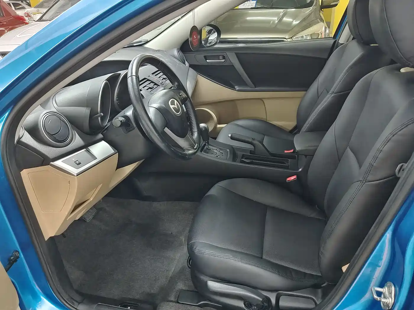 Mazda Mazda3 Axela 2013 2013 Sedan 1.6L Automatic Elite