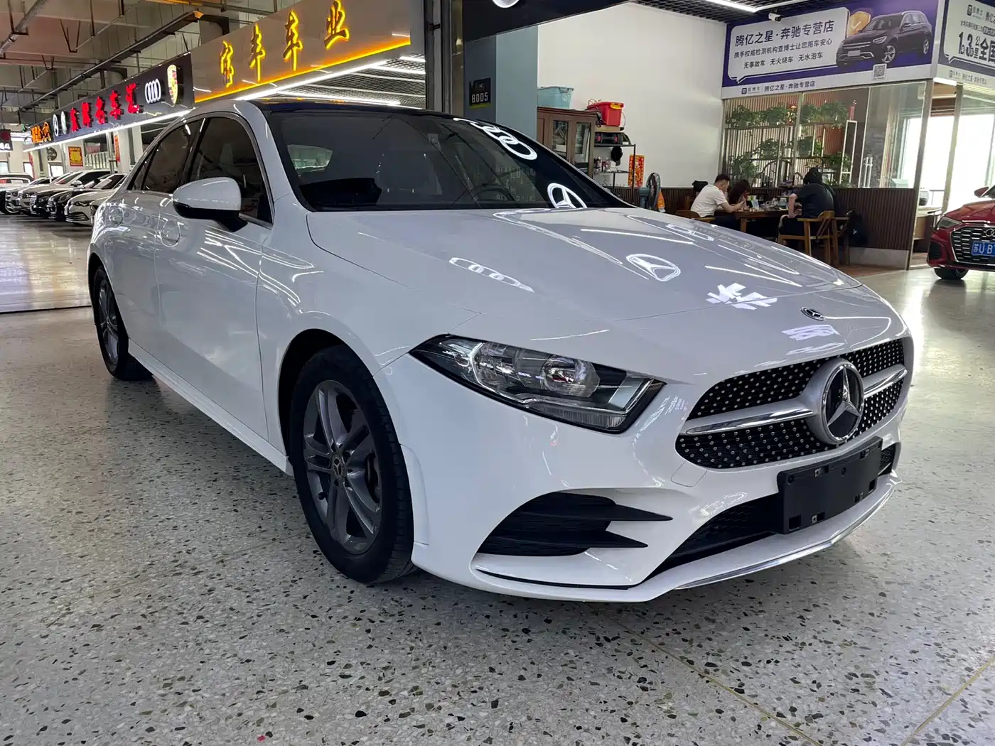 Mercedes-Benz A-Class 2022 A 180 L Sport Sedan фото 3