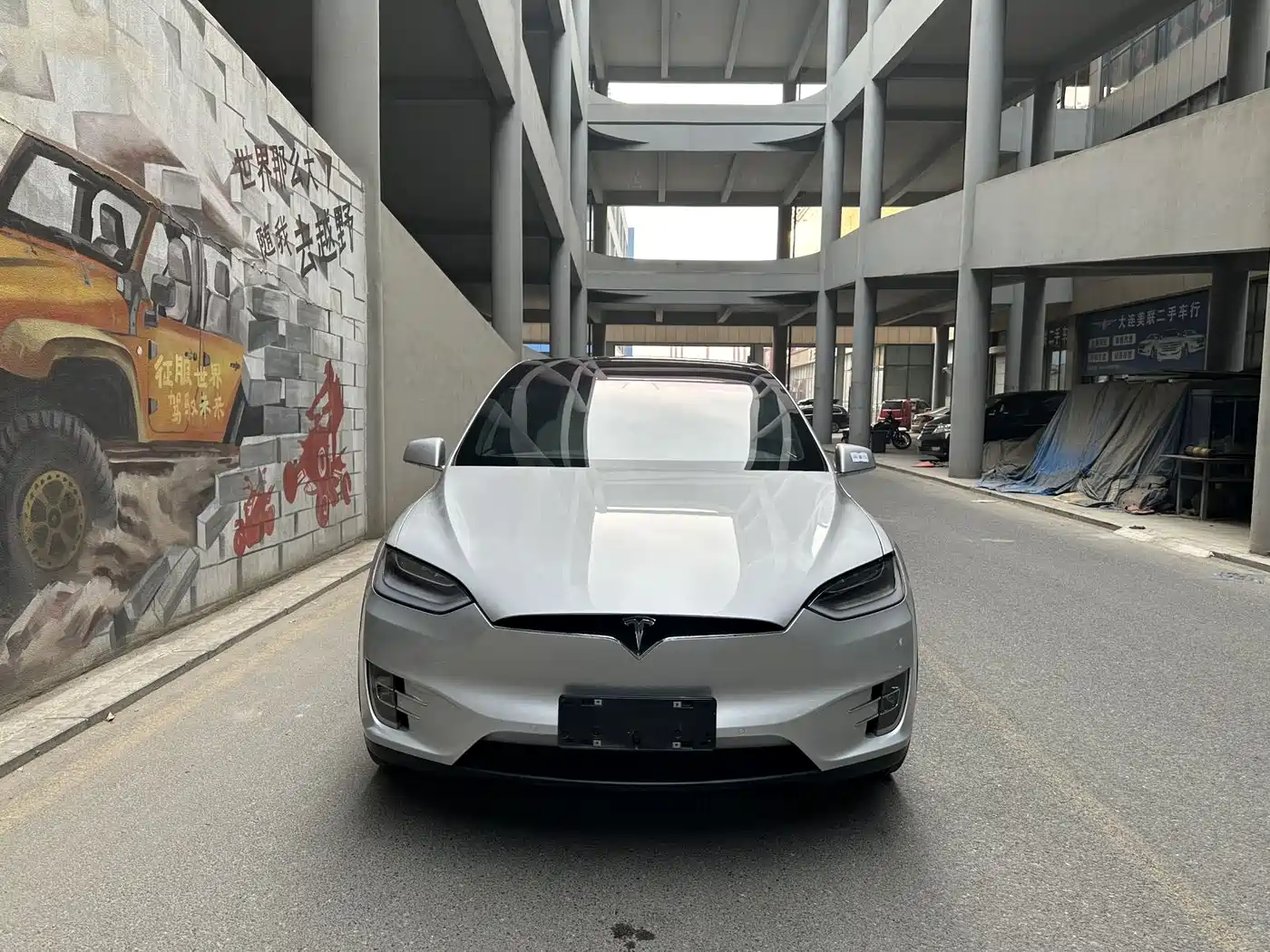 TESLA MODEL X