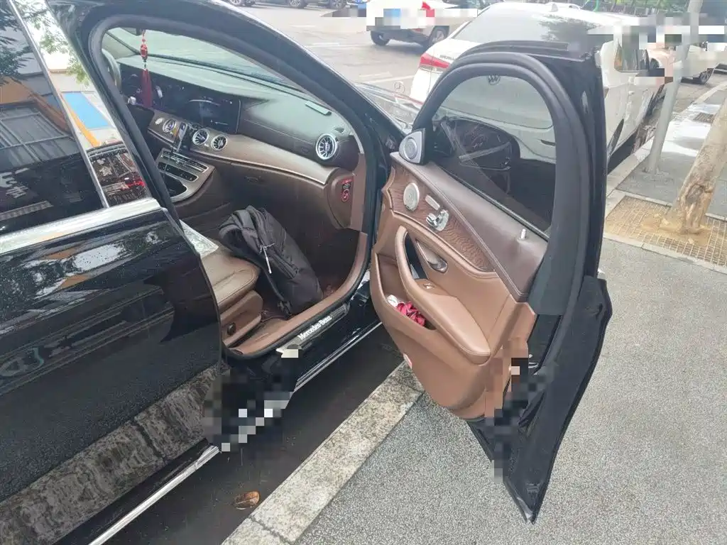 Mercedes-Benz E-Class 2023 E 300 L Fashion фото 20