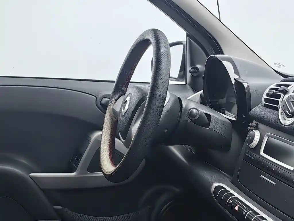 smart fortwo 2013 2012 1.0 MHD Hardtop Standard