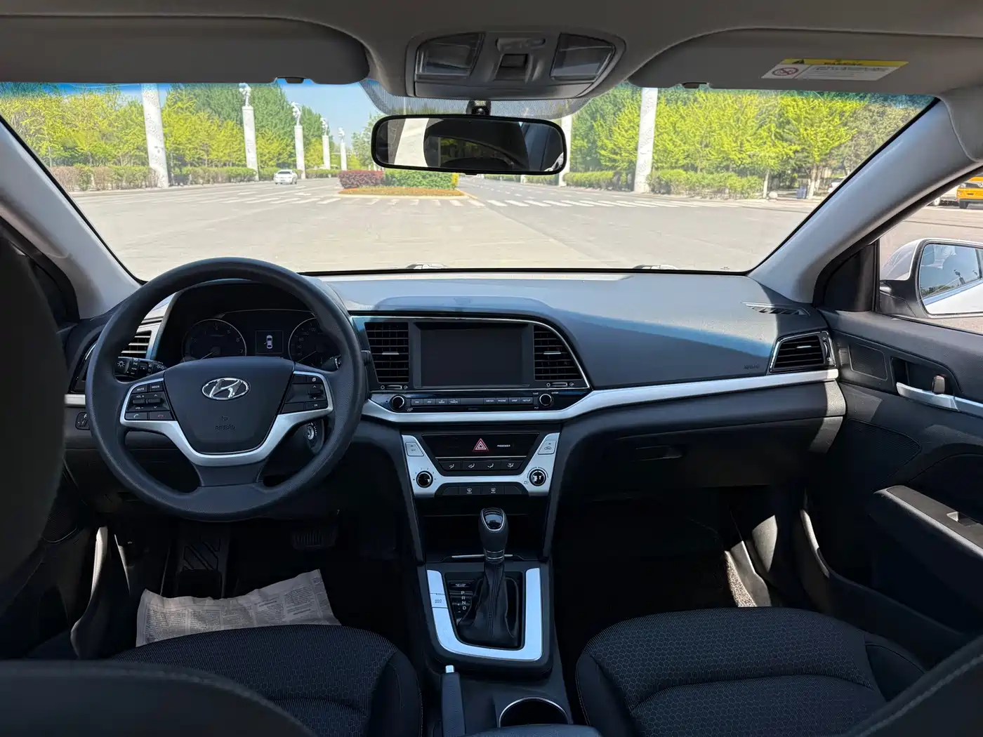 Hyundai Elantra 2016 Model 1.6L Automatic Smart Elite фото 5