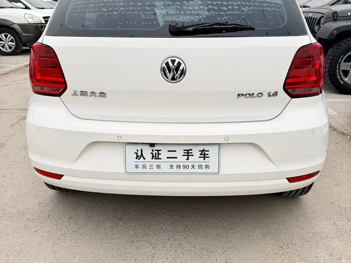 Volkswagen Polo 2015 2016 1.6L Automatic Comfort
