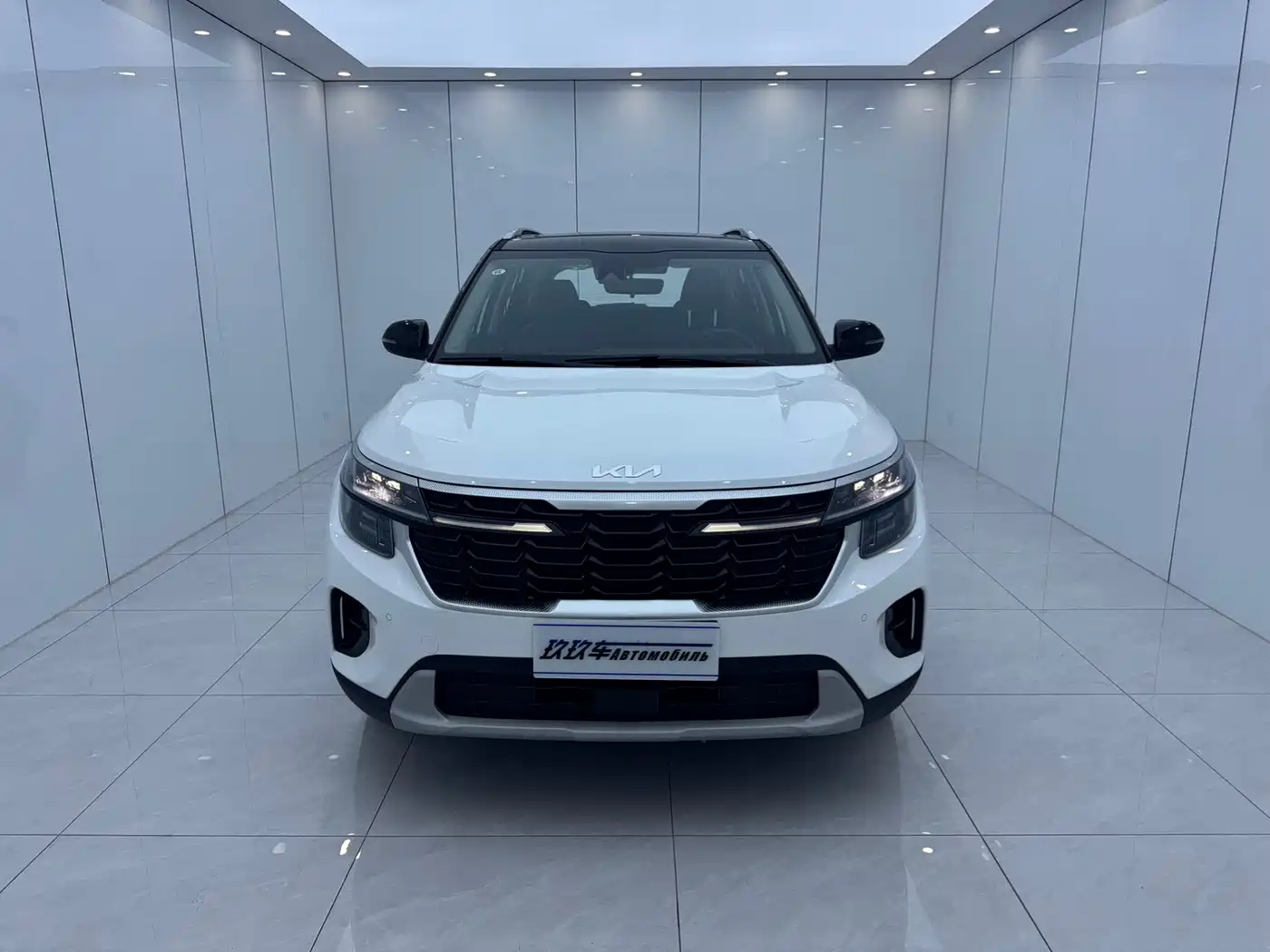 Kia Seltos 2026 Model 1.5L IVT Luxury Comfort Edition фото 2