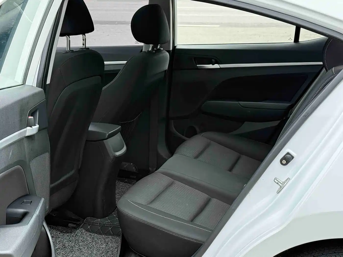 Hyundai Elantra 2016 Model 1.6L Automatic Smart Elite фото 9