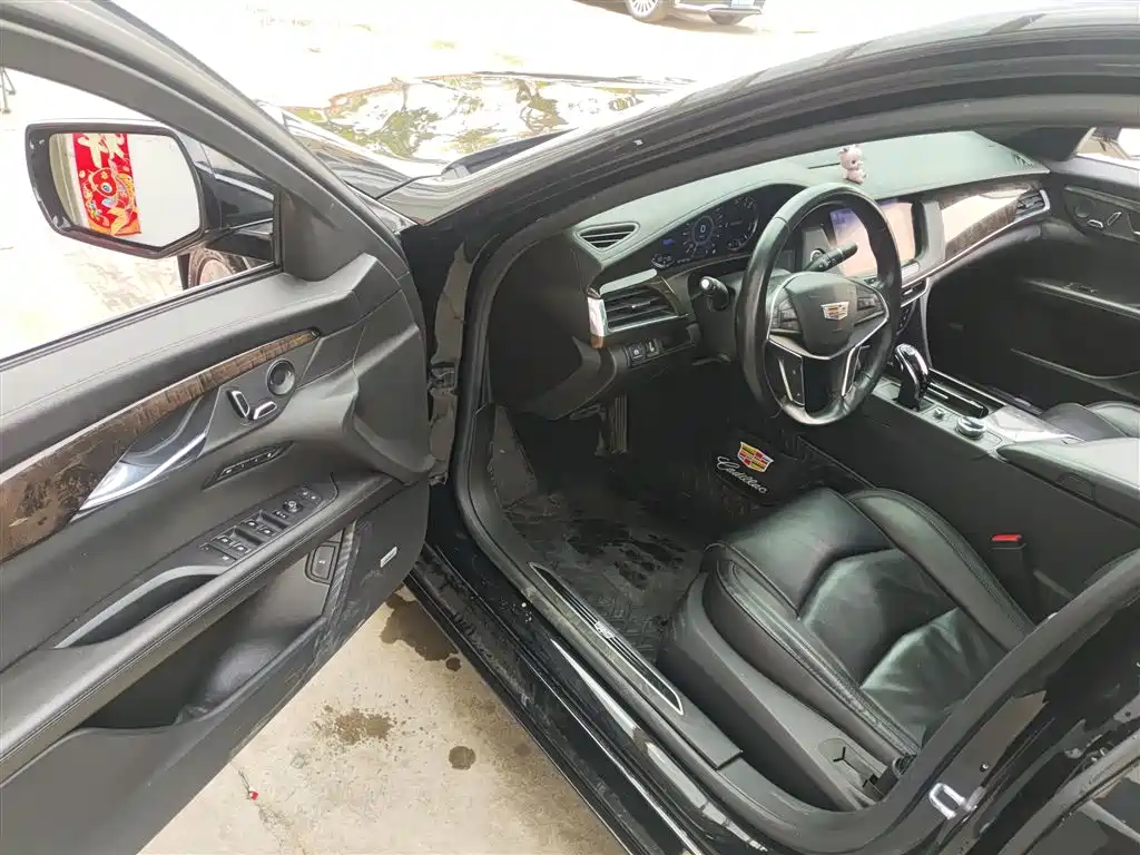 CADILLAC CT6